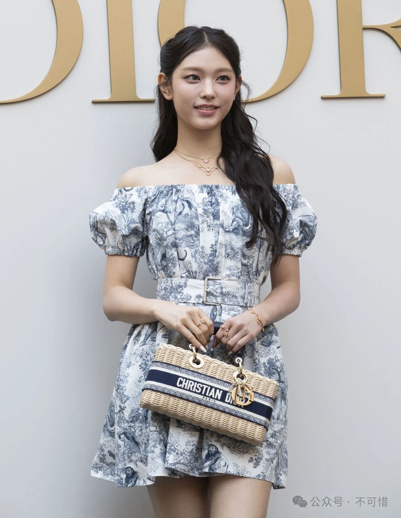 姜谐潾Haerin 简介